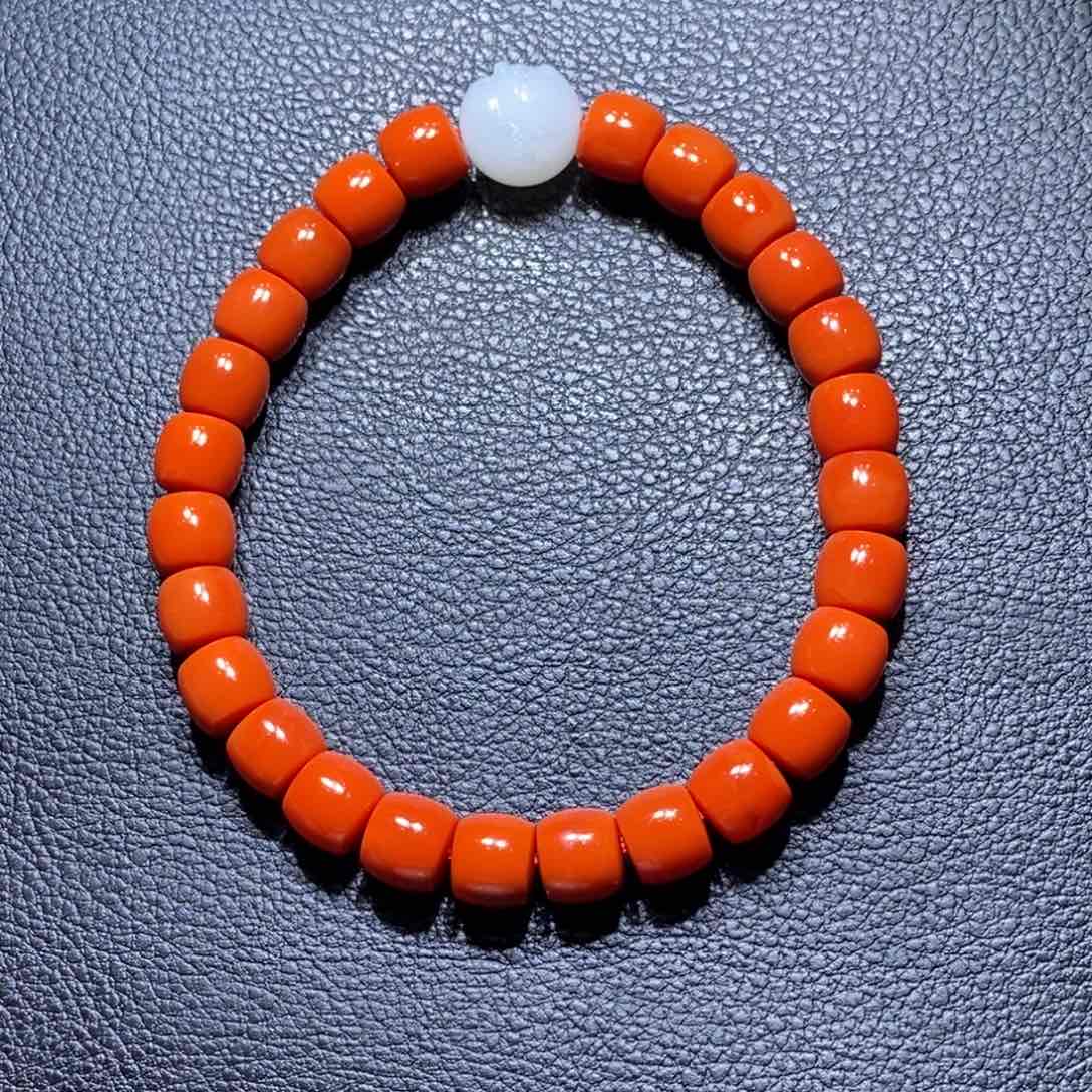 和田玉颈饰未镶嵌人**茶