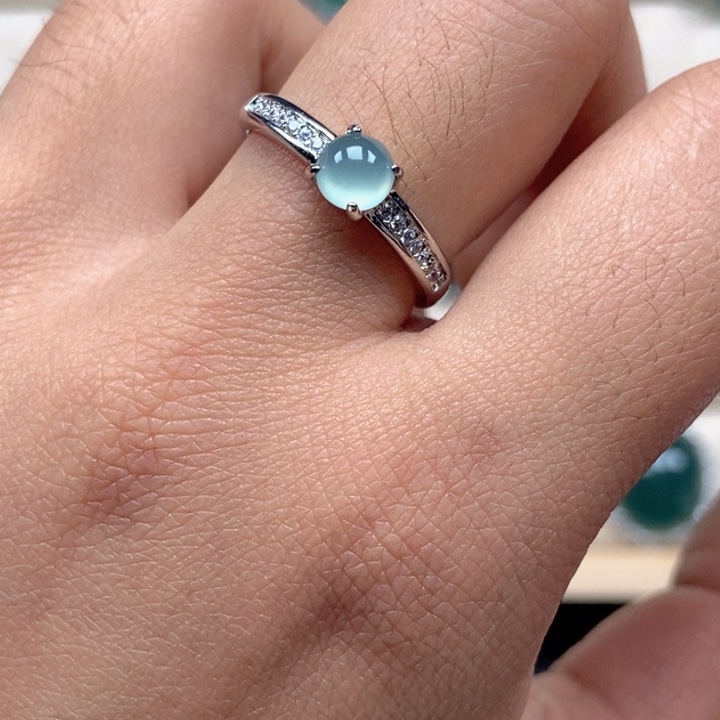 翡翠未镶嵌戒指戒指