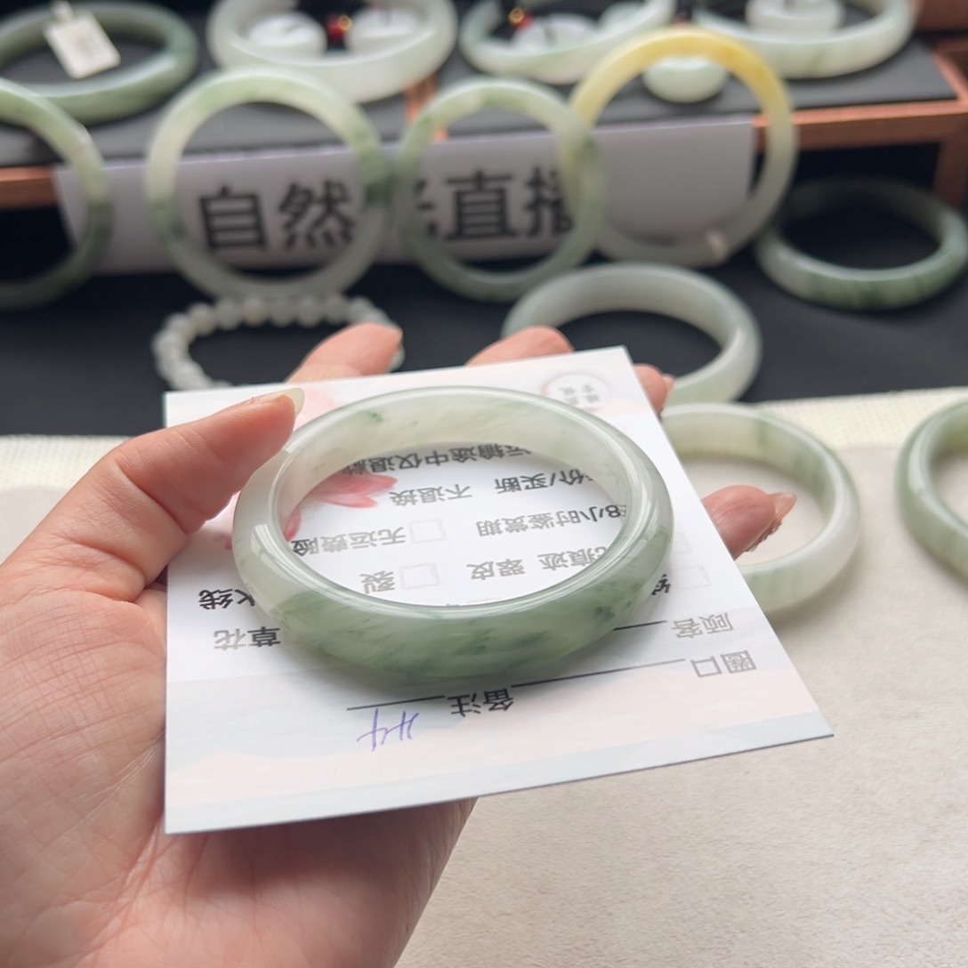 石英质玉手镯未镶嵌44