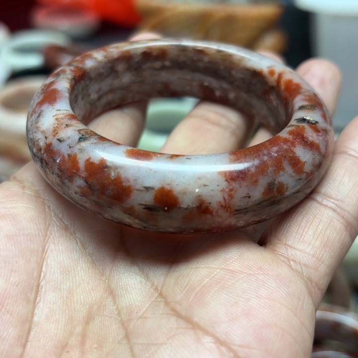 瓶***邪石英岩玉合金颈饰