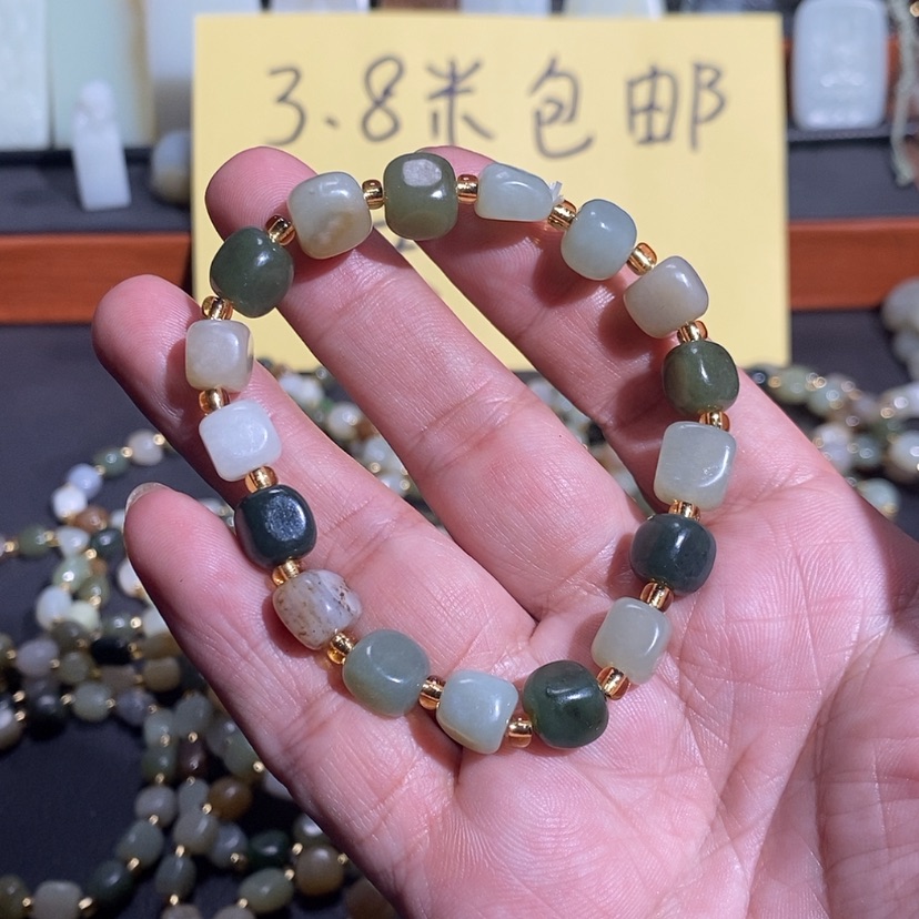 【闪购商品】颈饰未镶嵌和田玉妮***行