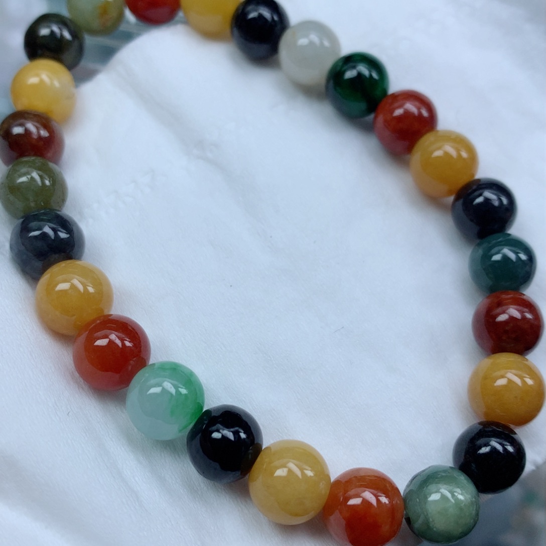 翡翠颈饰未镶嵌手串