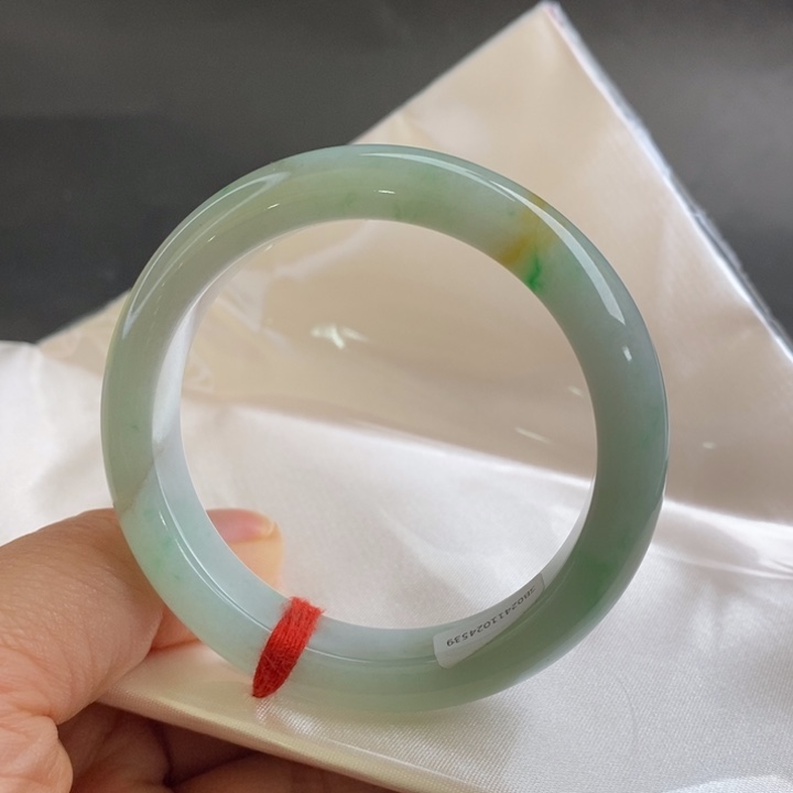 翡翠手镯未镶嵌51.6圈
