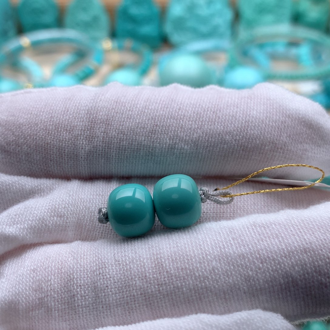 绿松石颈饰未镶嵌