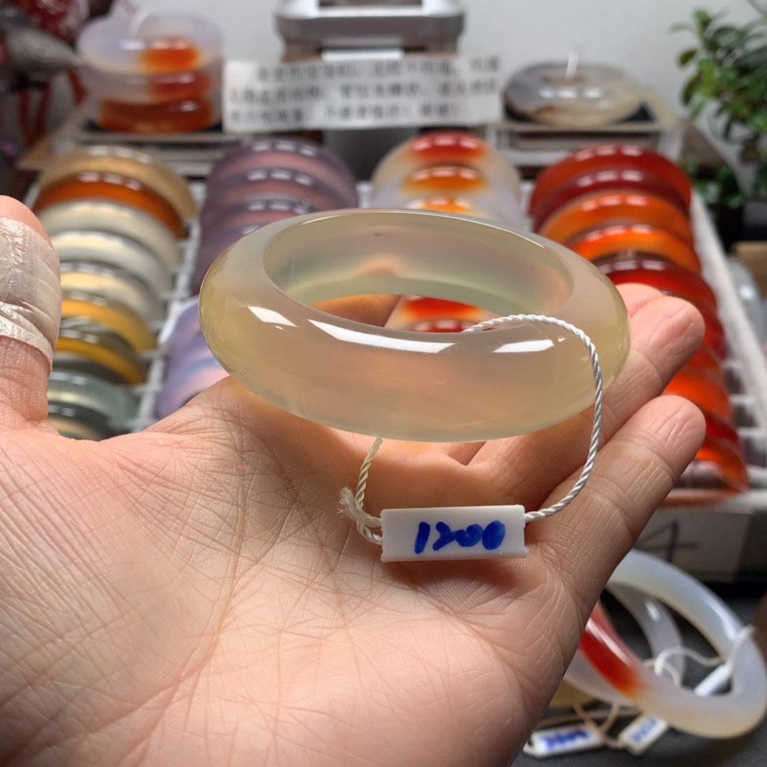 手镯玛瑙/玉髓未镶嵌?****子
