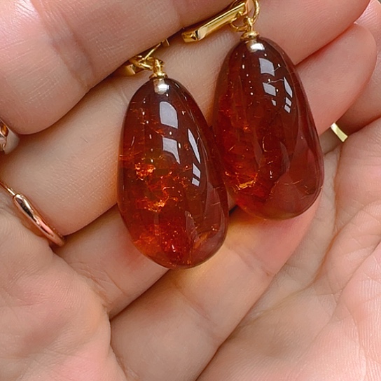 未镶嵌琥珀珠宝奇石