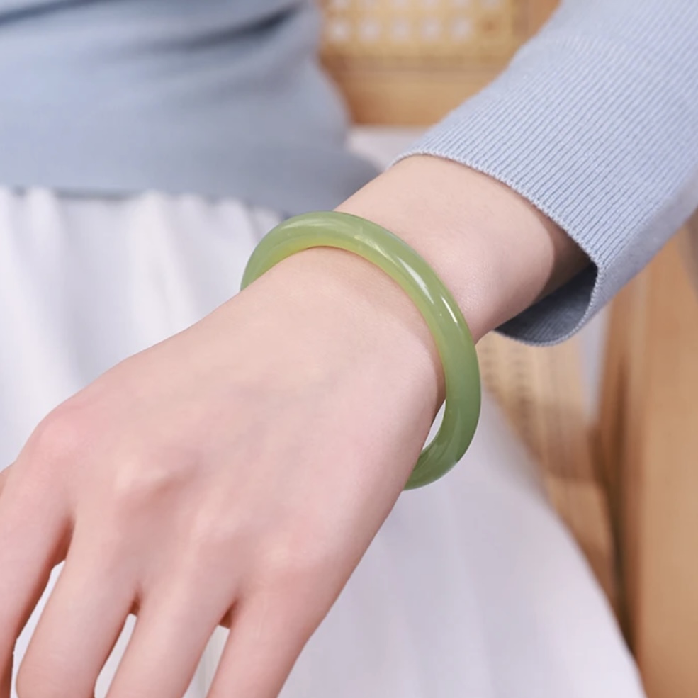 【(Y)带证书/礼盒】湖水绿色标级手镯冰透