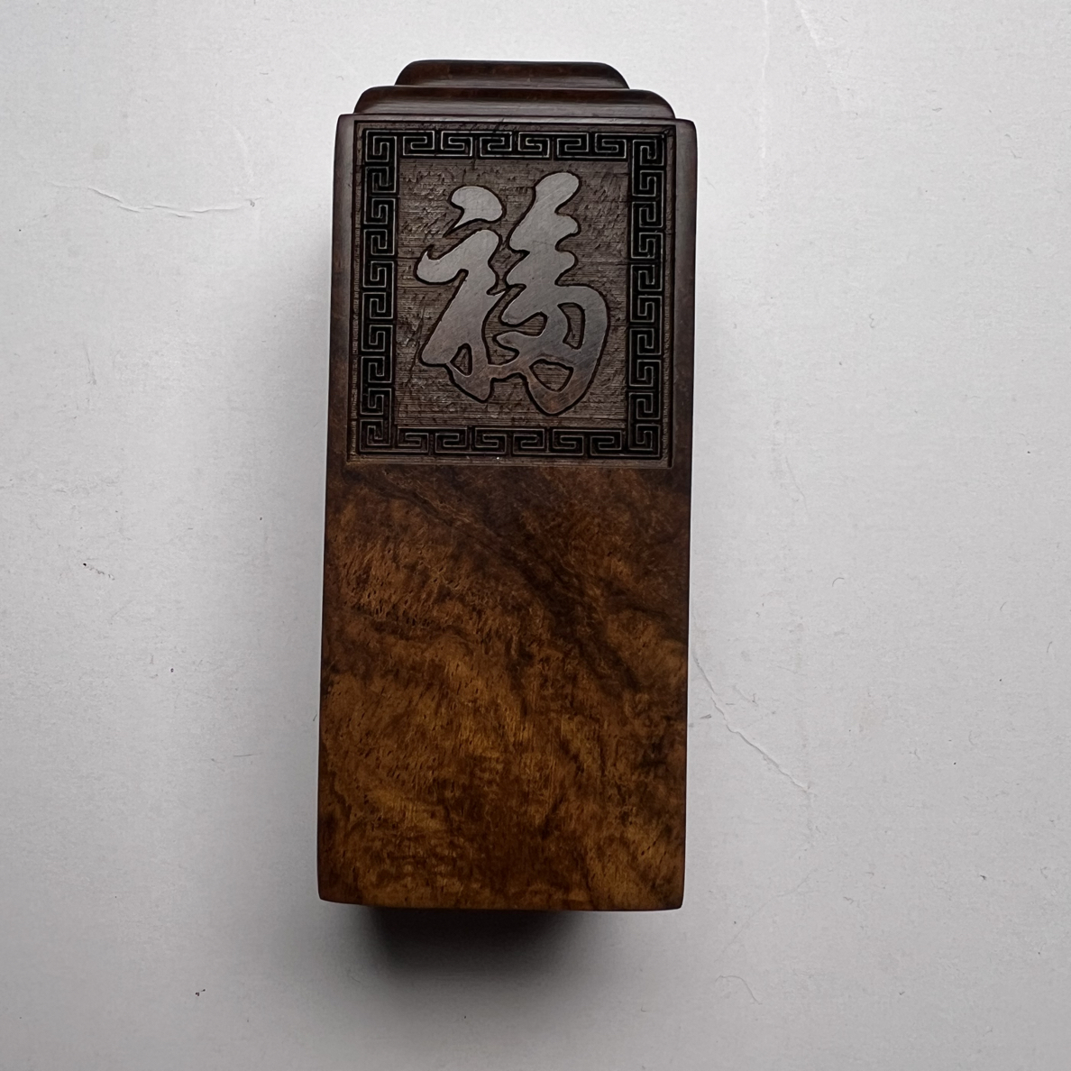 华之艺海黄木艺根雕一物一拍