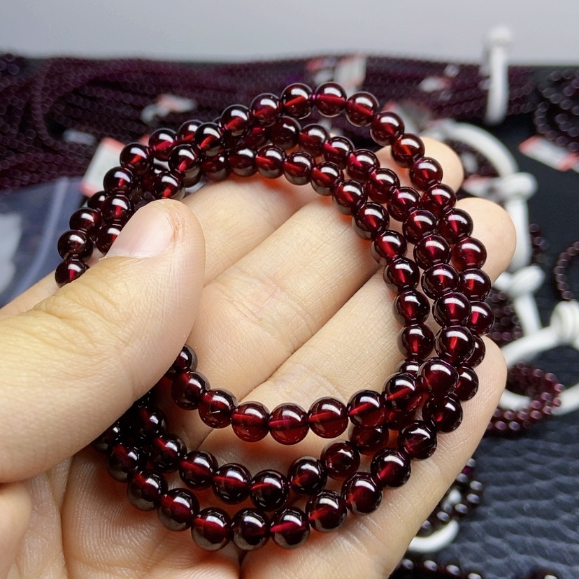 【闪购商品】石榴石手链未镶嵌啊*