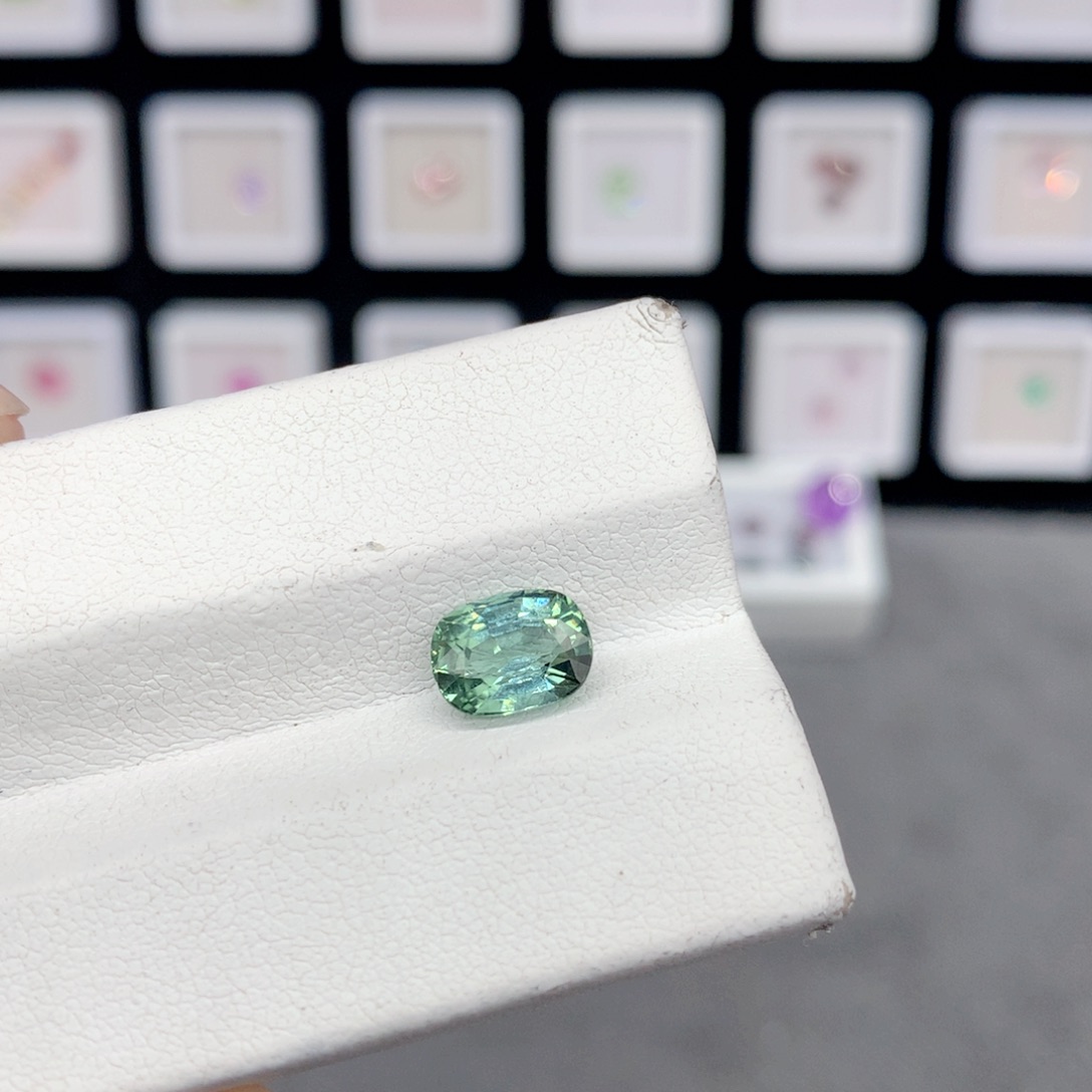 碧玺裸石未镶嵌1.93克拉