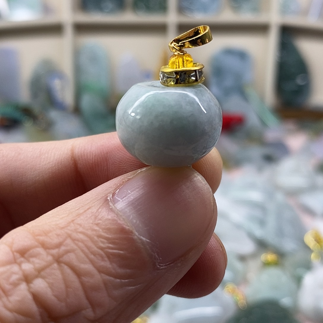 颈饰未镶嵌翡翠天然