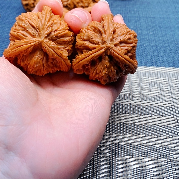 7***代吊坠文玩核桃三棱