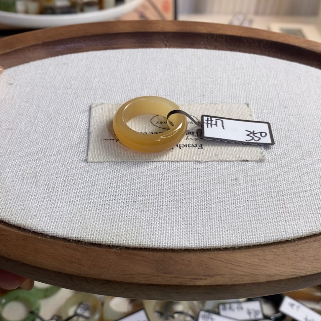 和田玉（糖玉）未镶嵌戒指