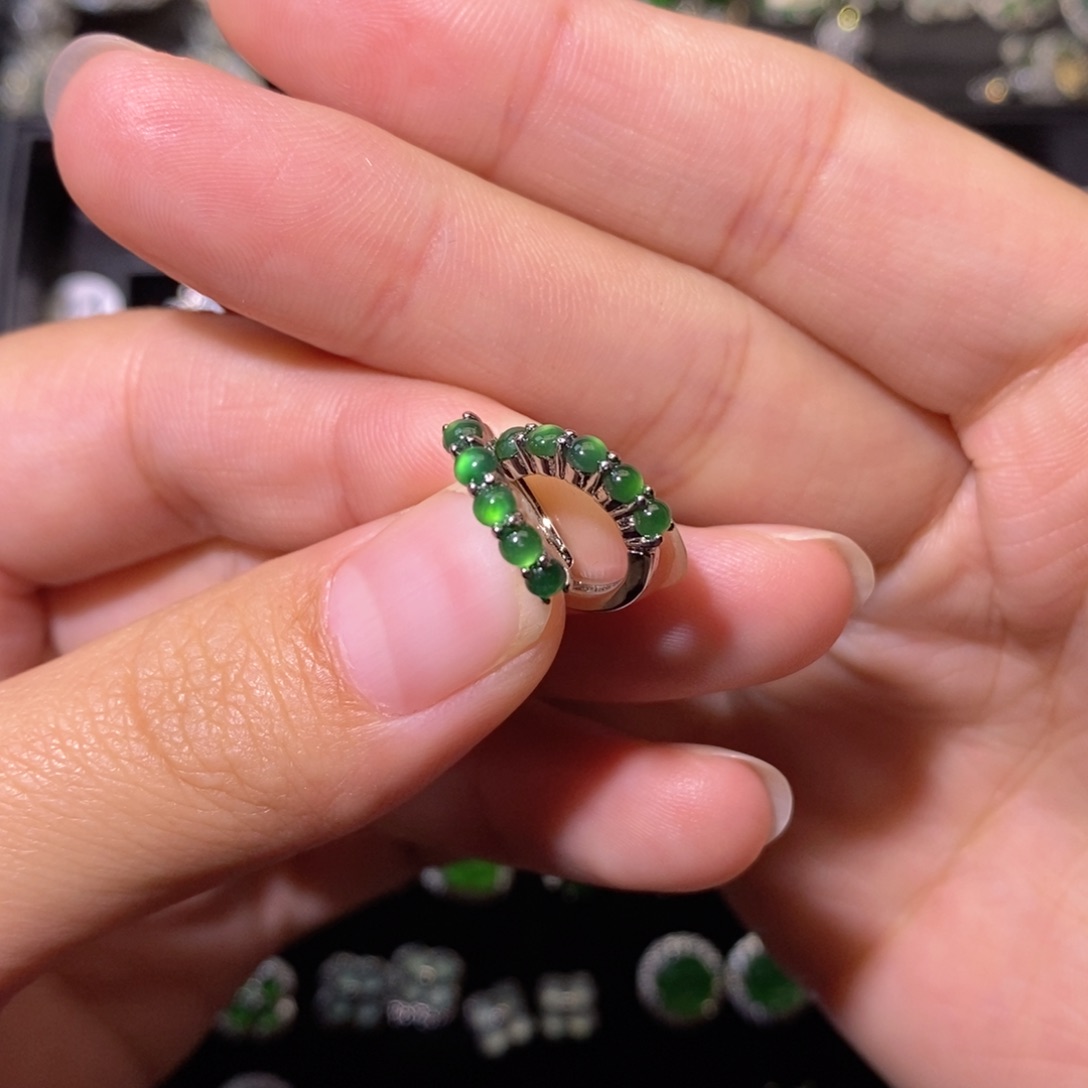 翡翠未镶嵌颈饰天然