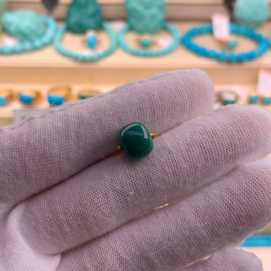 绿松石珠宝奇石未镶嵌9.3*8.3mm