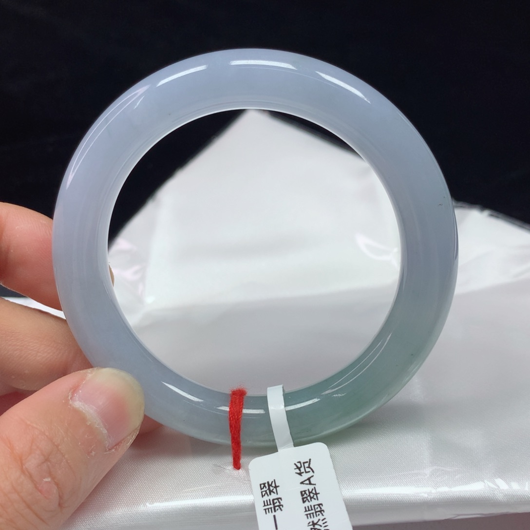 翡翠手镯（圆镯）未镶嵌54