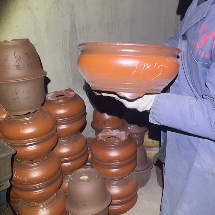 紫砂紫砂花盆和小