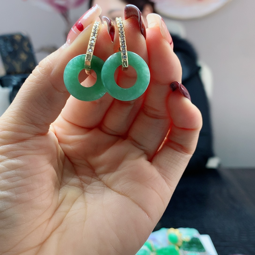 【闪购商品】翡翠耳饰未镶嵌，