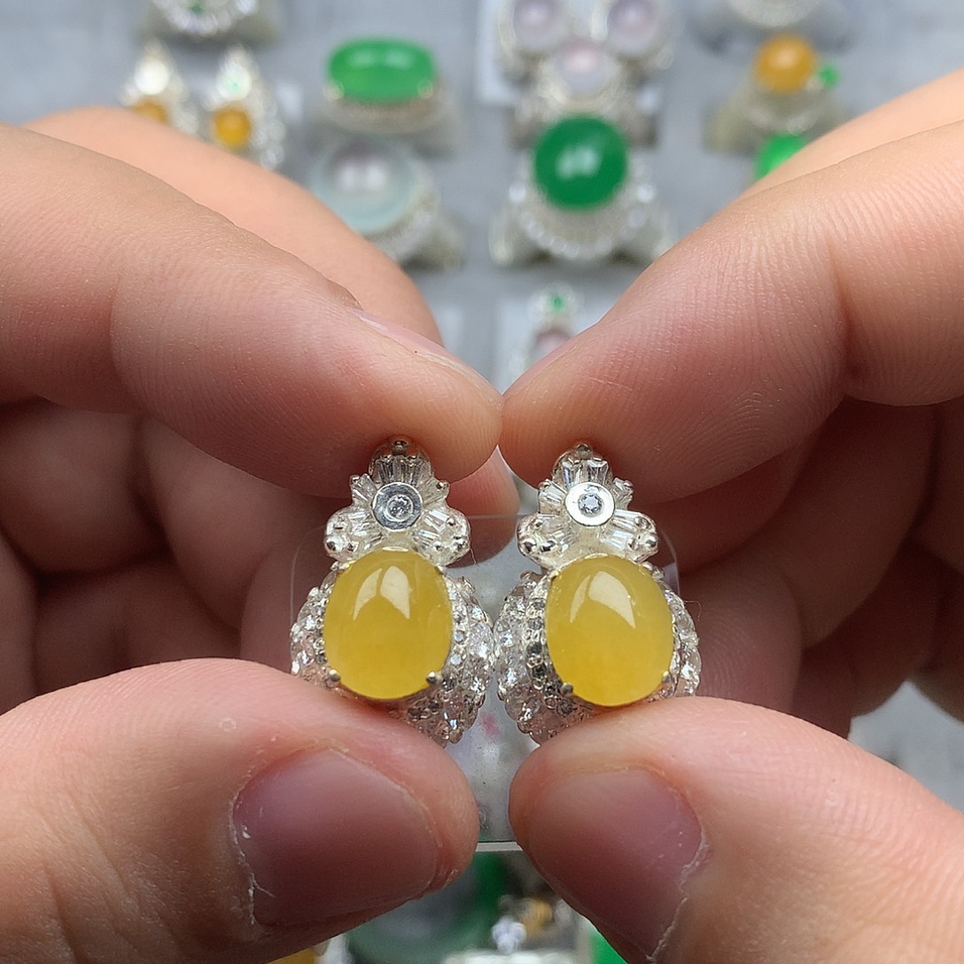 定制翡翠未镶嵌黄翡