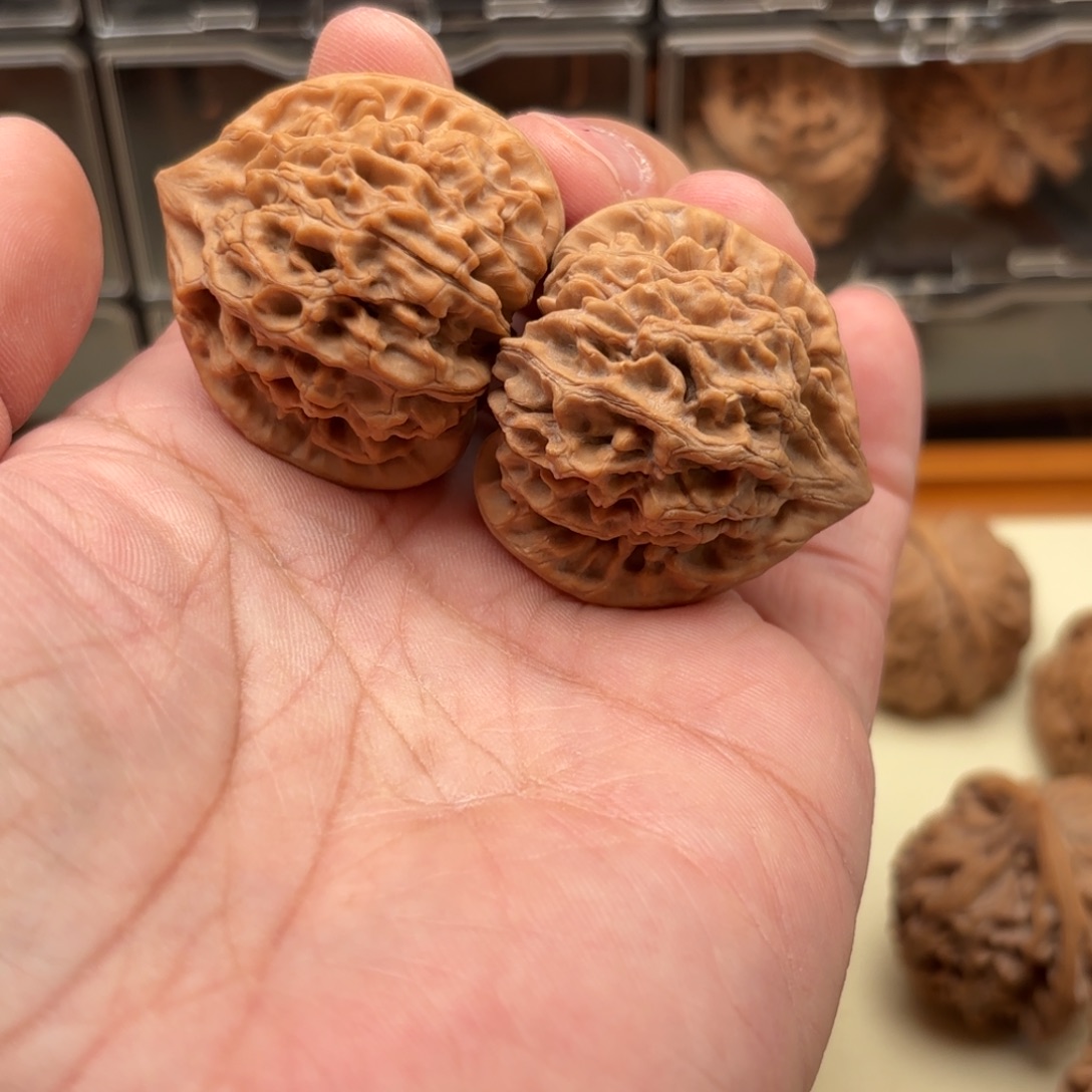 ****哥文玩核桃把件龙门涧