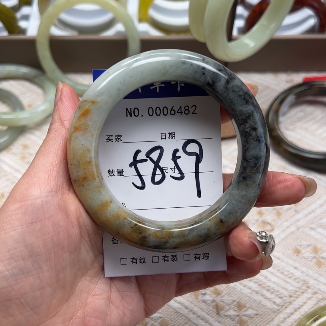 ****白蛇纹石玉未镶嵌手镯