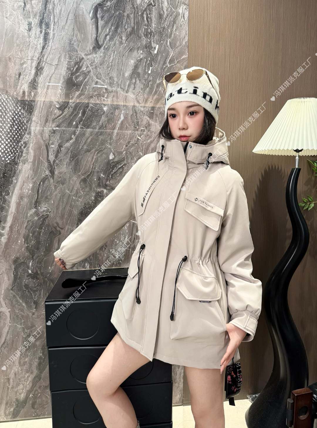 8828显瘦双胆派克服羽绒加獭兔75衣长狐狸毛领冬季休闲时尚中长款