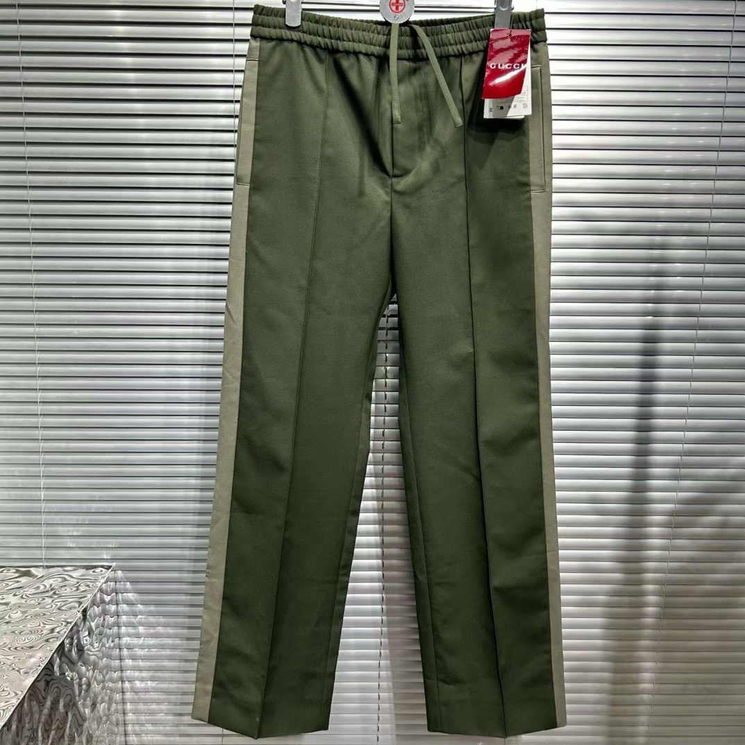 未使用 GUCCI/古驰 25fw侧边条纹拼接橄榄绿休闲长裤/46码