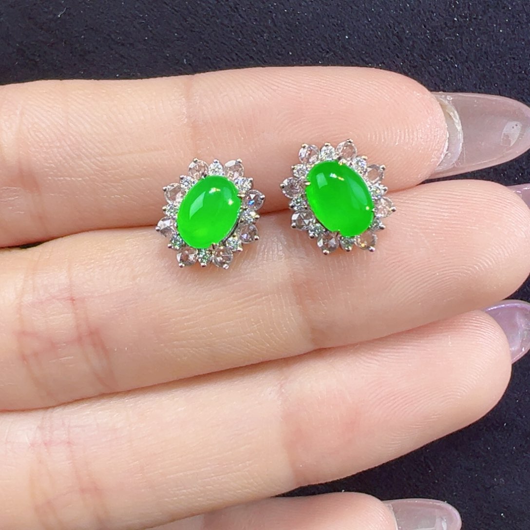 翡翠耳饰18K金镶嵌蛋面