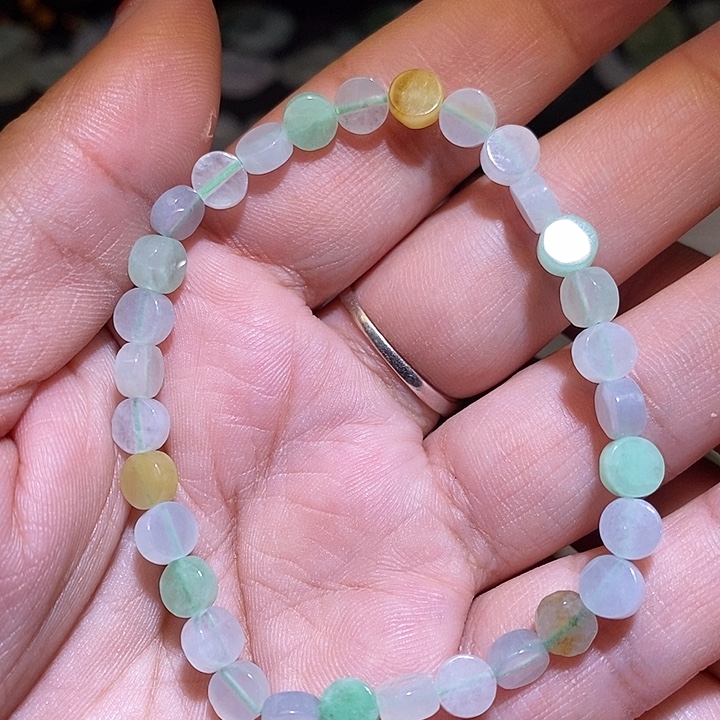 翡翠未镶嵌颈饰手串