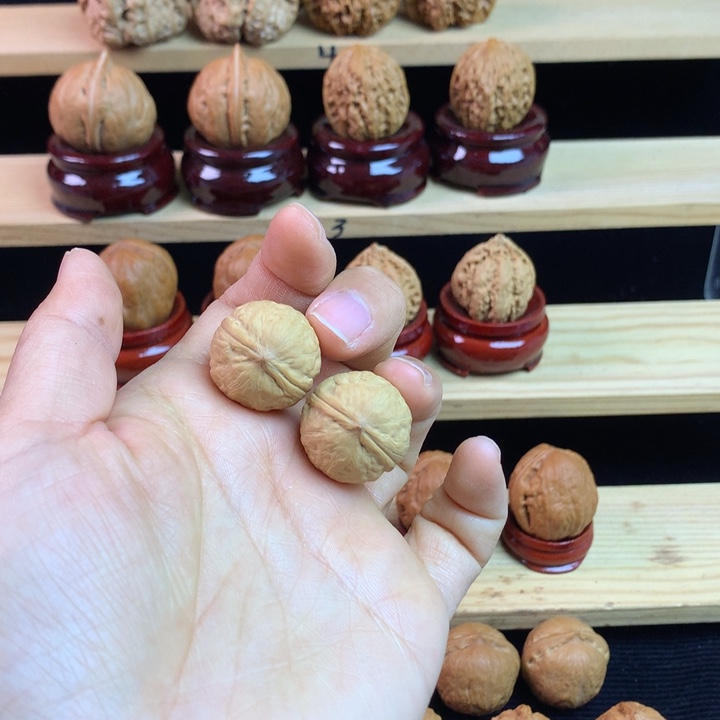 吊坠文玩核桃龙珠