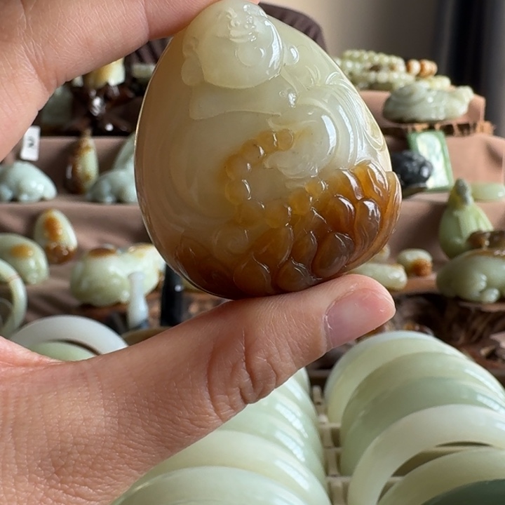 和田玉（糖玉）未镶嵌挂件