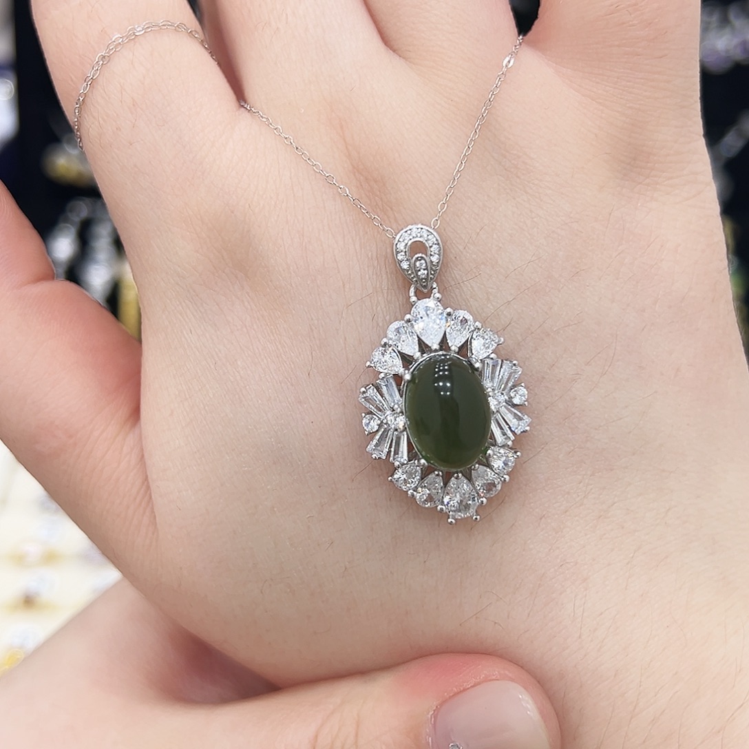 W***n蛇纹石玉银S925镶嵌颈饰