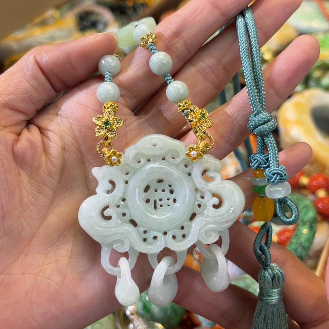 翡翠颈饰未镶嵌待编款