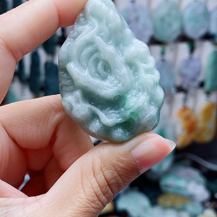 翡翠未镶嵌颈饰翡翠