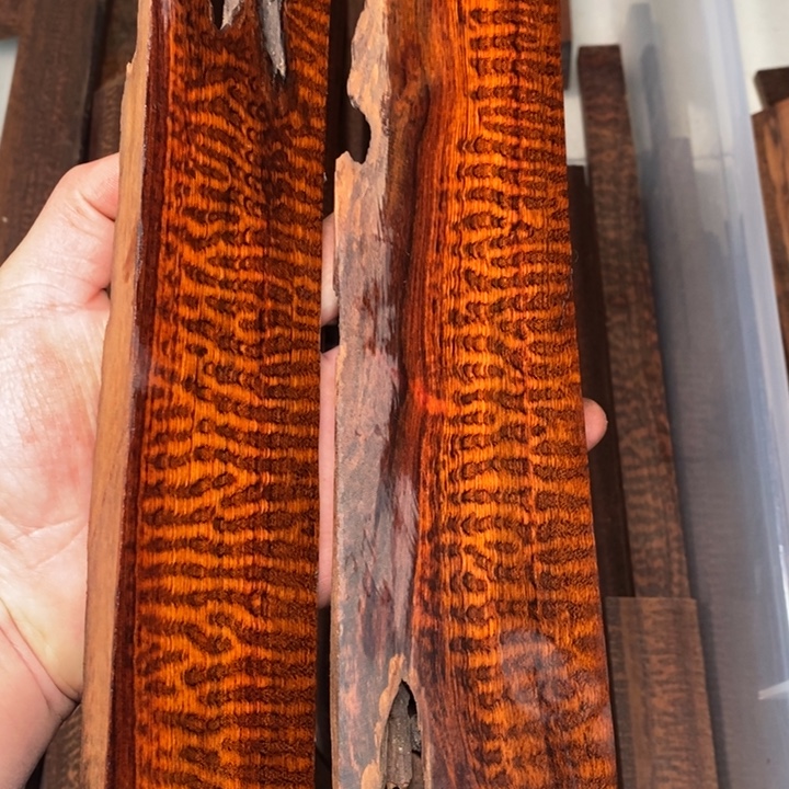 魔***尊香榧木蛇纹木边角料2块