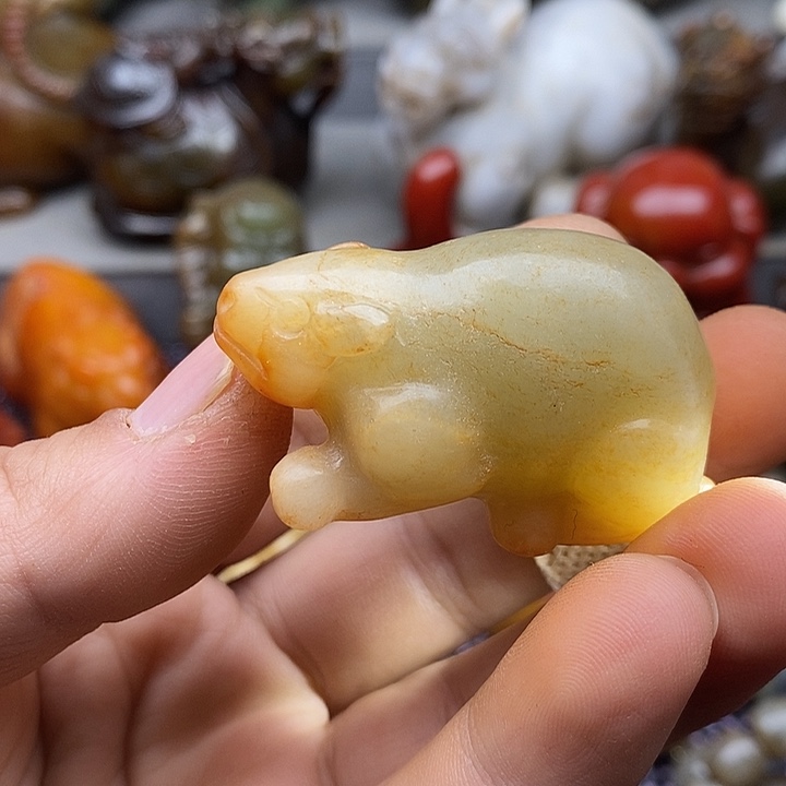 未镶嵌蛇纹石玉颈饰