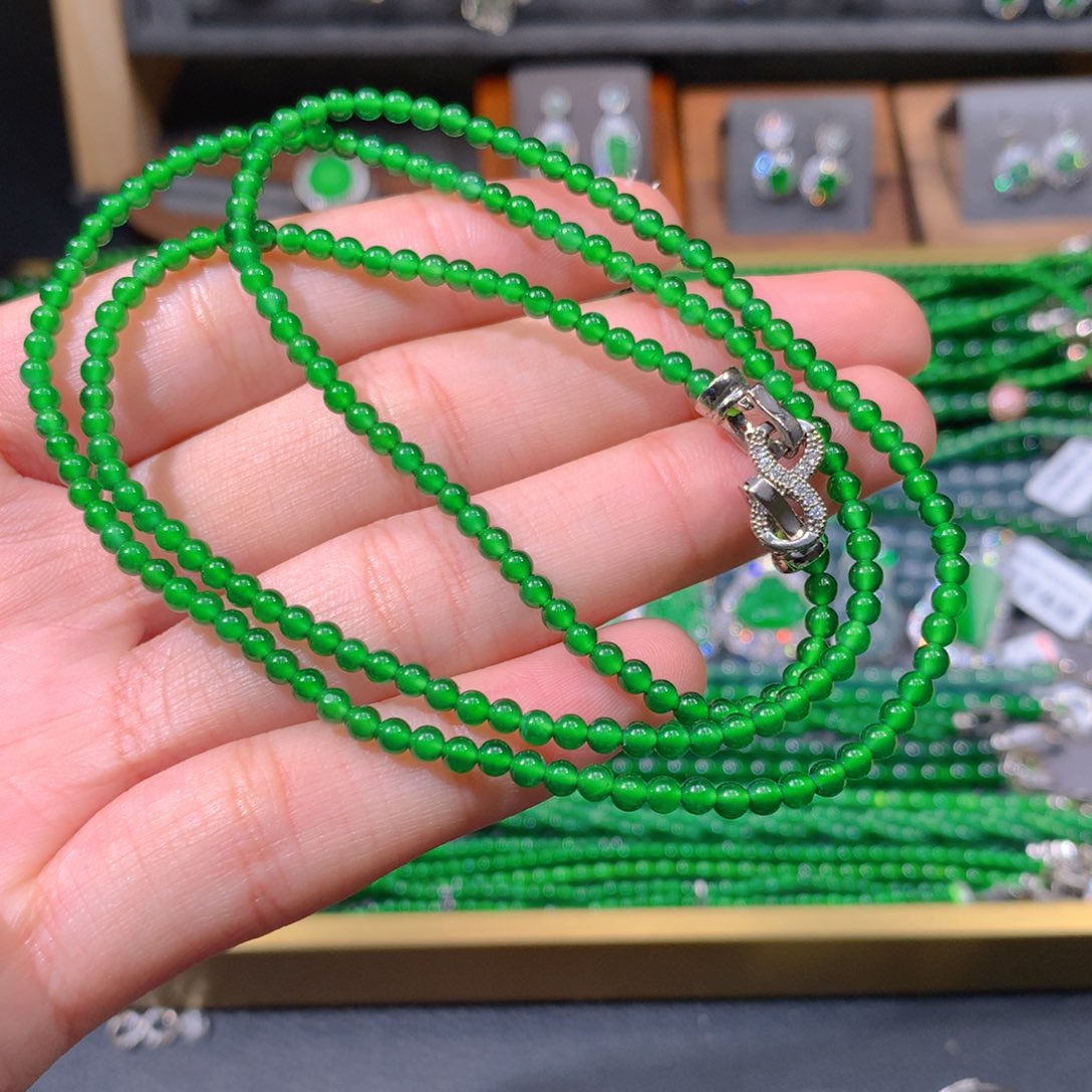 翡翠手链未镶嵌天然翡翠