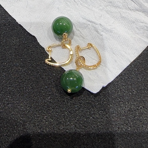 和田玉未镶嵌耳饰