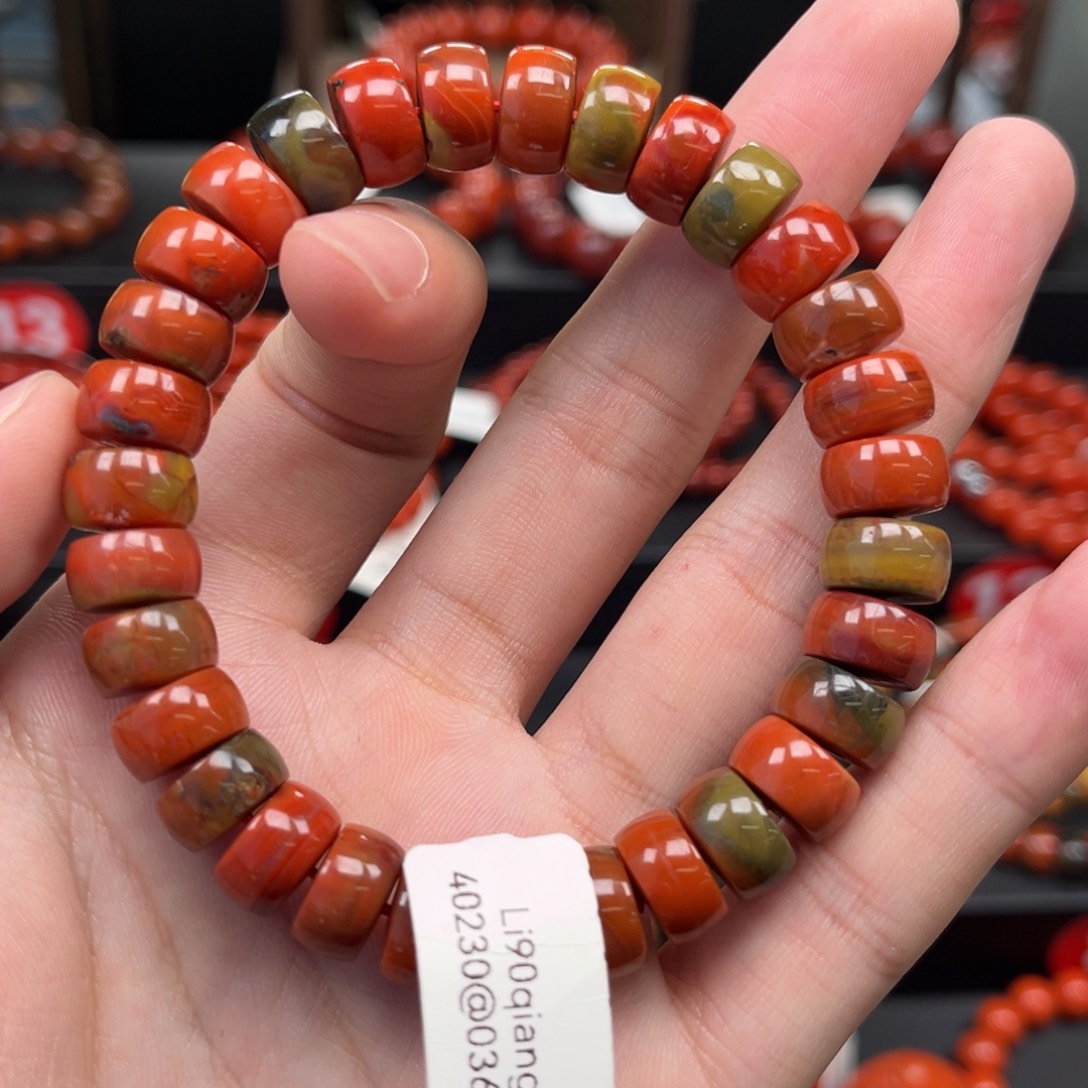 玉***心南红玛瑙未镶嵌手串大山包包浆直切手串11+