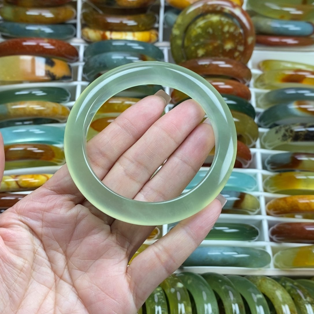 未镶嵌蛇纹石玉手镯60