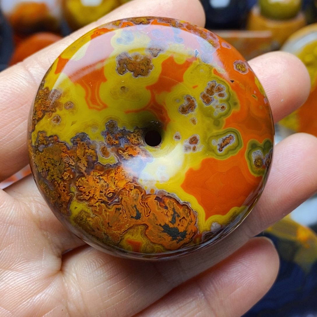 玛瑙/玉髓颈饰未镶嵌闲**步