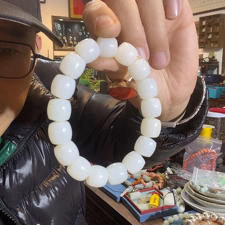 和田玉（糖玉）未镶嵌手链