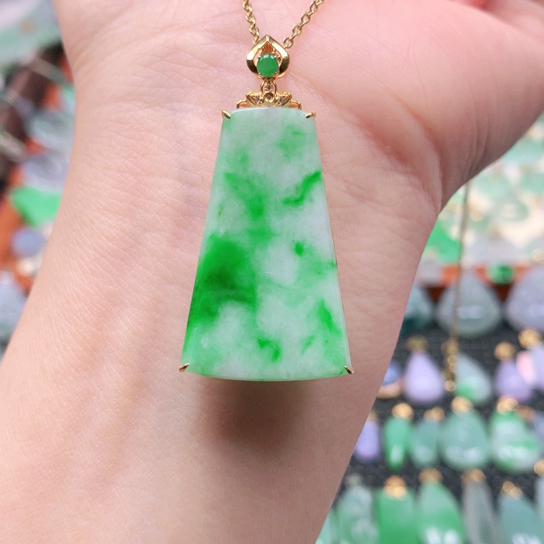 吊坠(不含链)18K金镶嵌翡翠