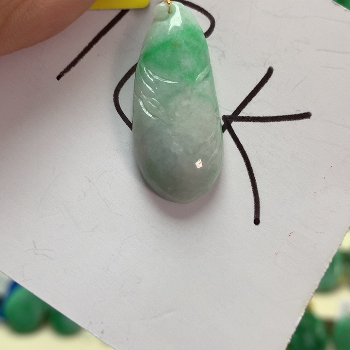 翡翠吊坠(不含链)18K金镶嵌