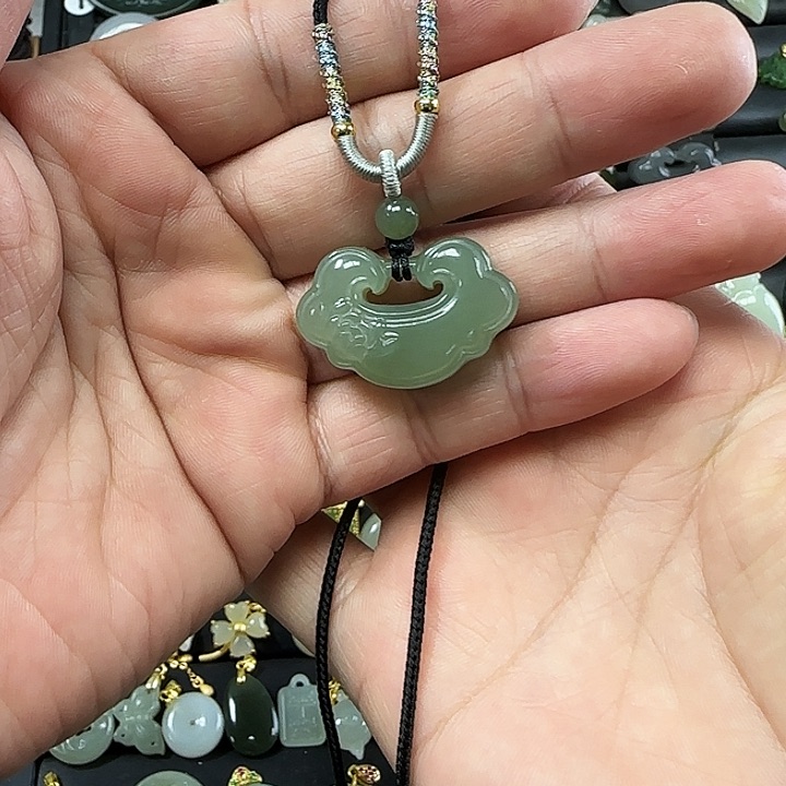 和田玉吊坠(不含链)未镶嵌