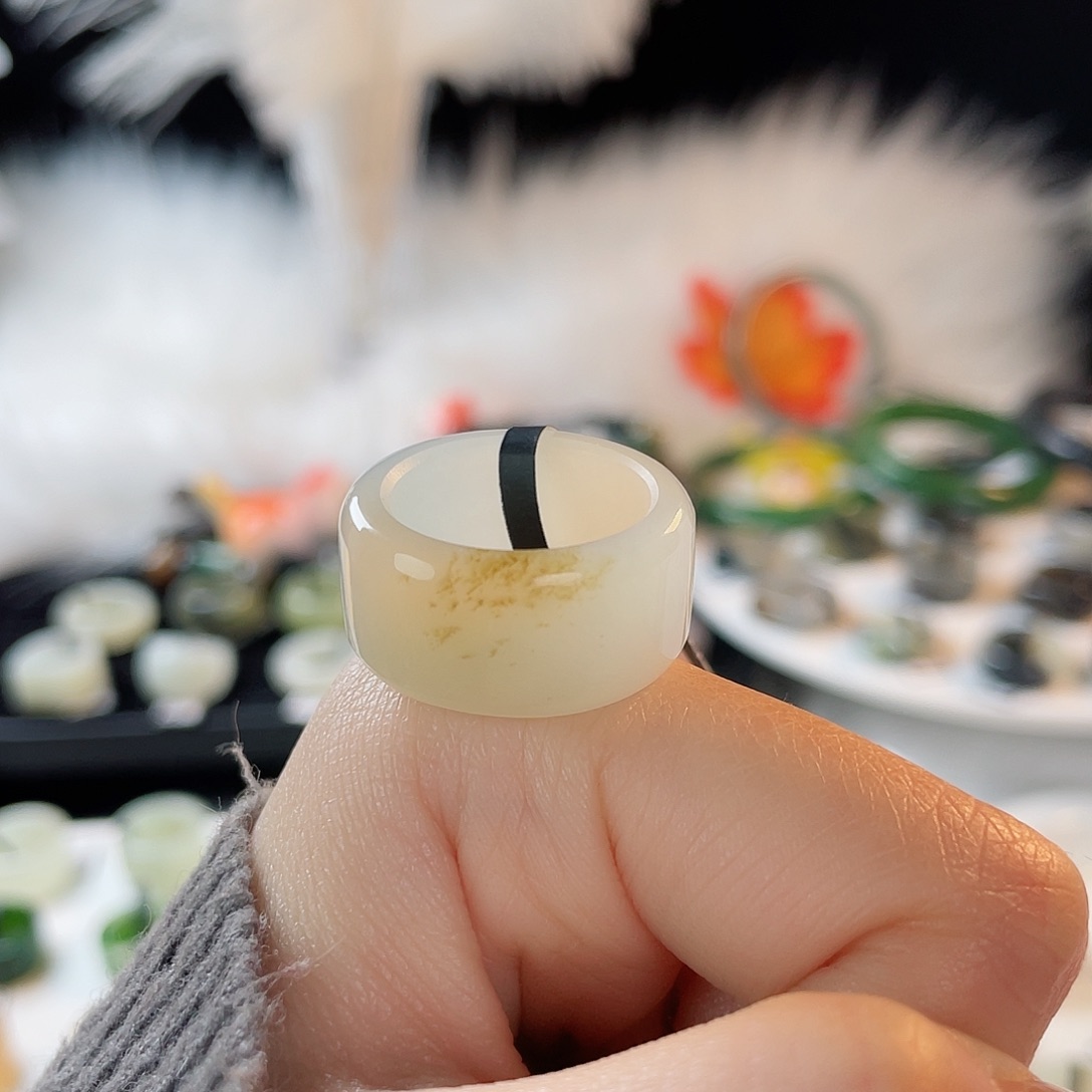 和田玉未镶嵌戒指k18糖白圆切18.1mm