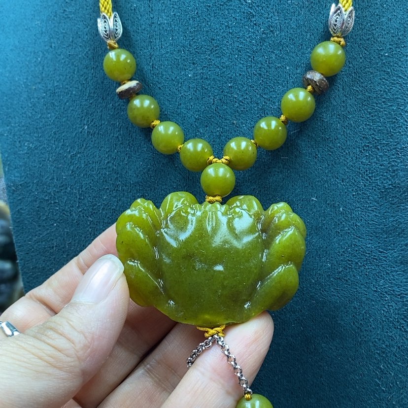 【闪购商品】蛇纹石玉手牌未镶嵌