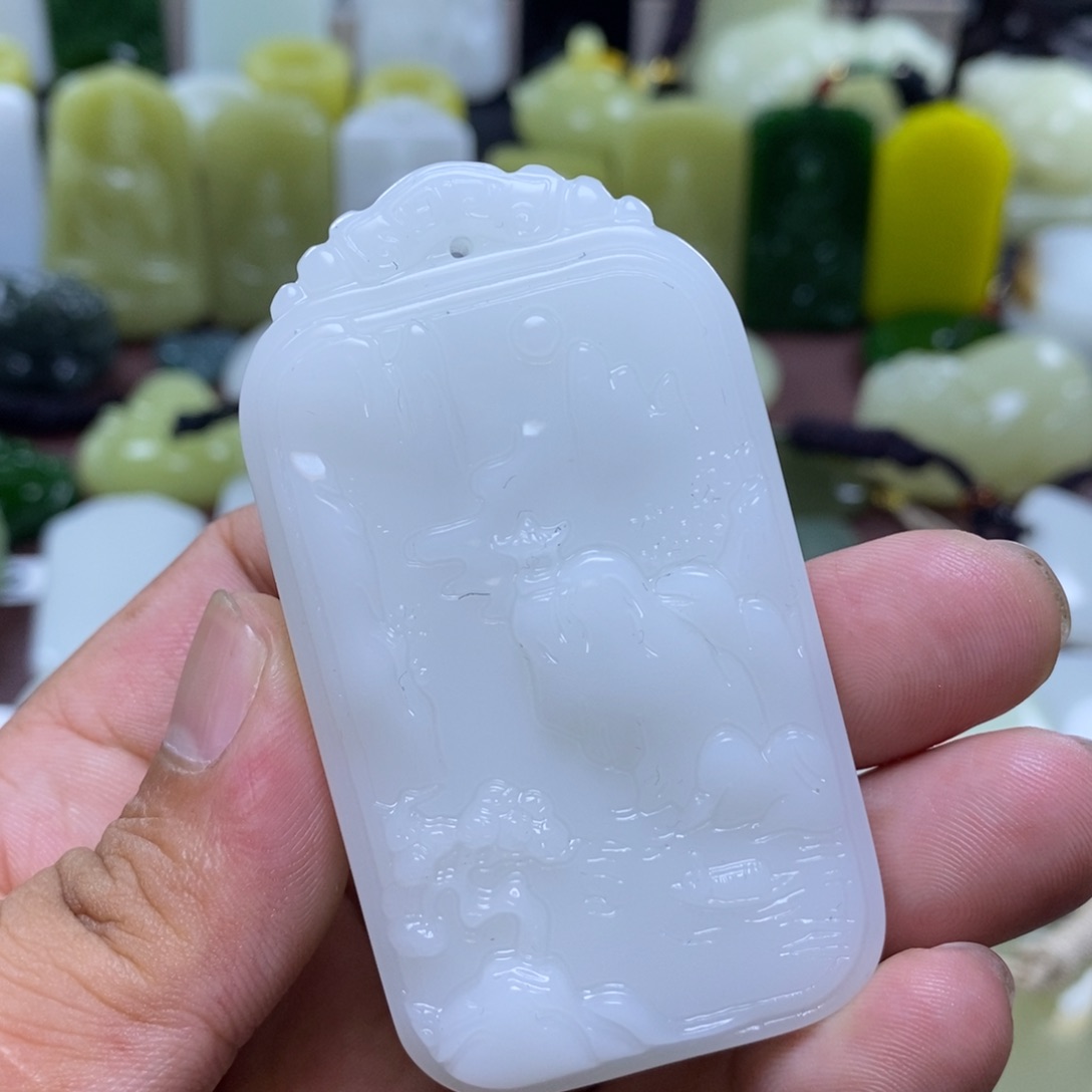 和田玉未镶嵌颈饰