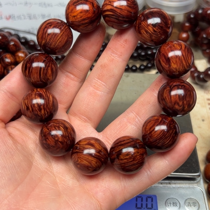 藤类海南红降20黑金底天花板