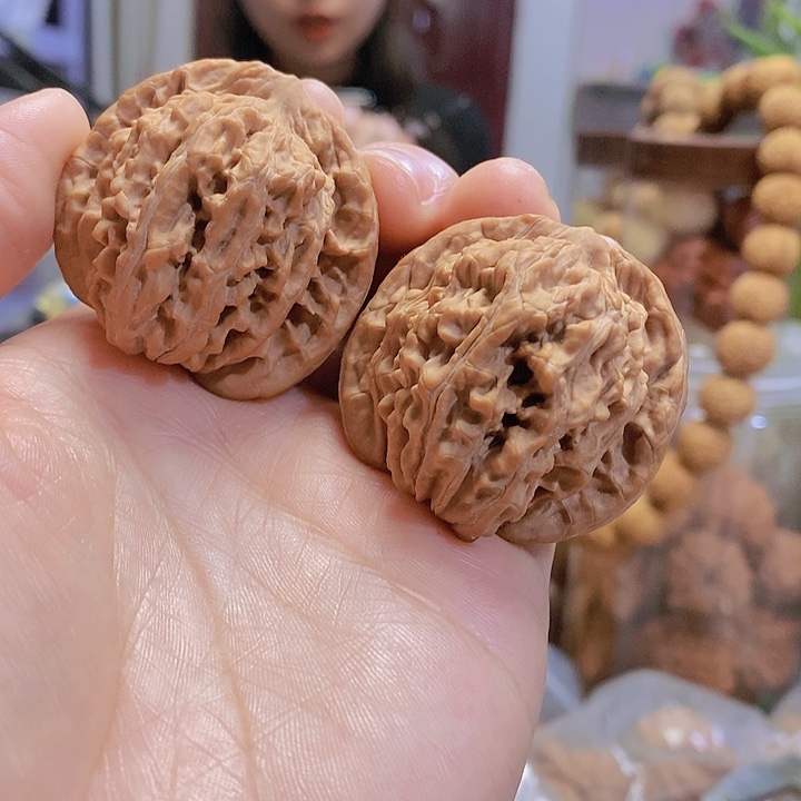 【闪购商品】文玩核桃把件40.5四座楼